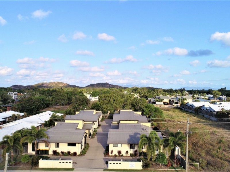 28 Livingstone Street, Bowen QLD 4805