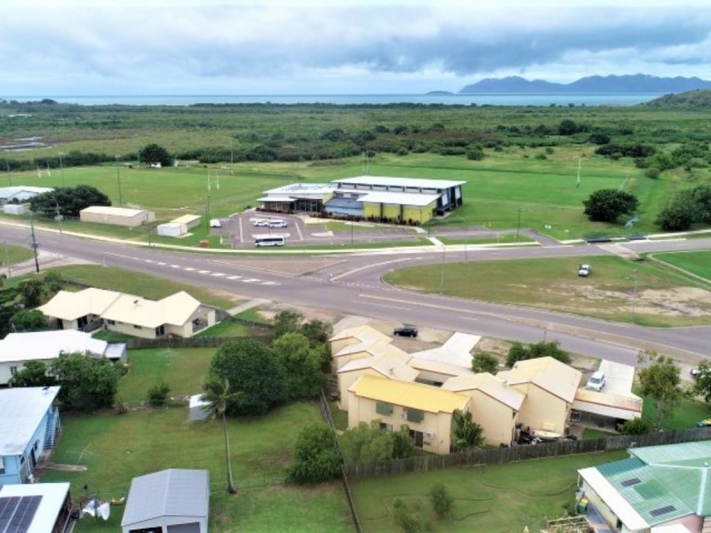 Unit 8, 2A Powell Street, Bowen QLD 4805