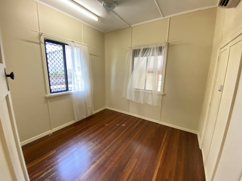 12 Brisbane St, Bowen QLD 4805
