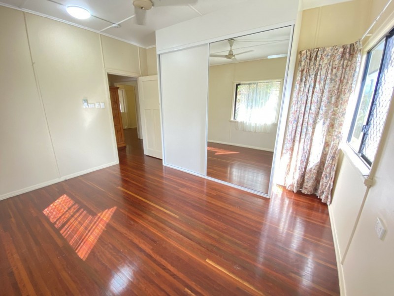 12 Brisbane St, Bowen QLD 4805