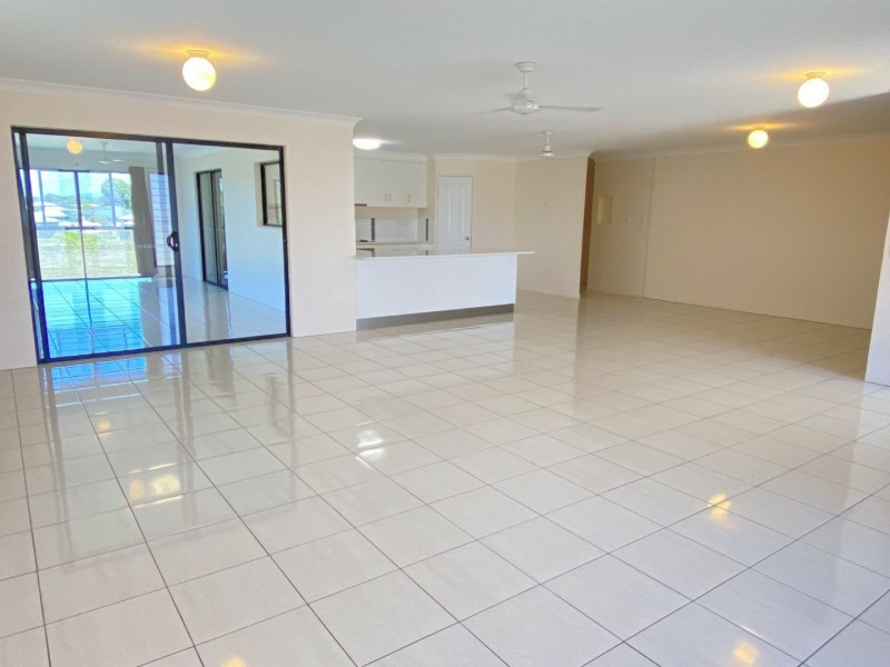 16 Silk Road, Bowen QLD 4805