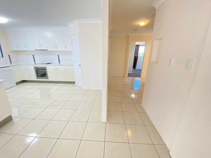 16 Silk Road, Bowen QLD 4805