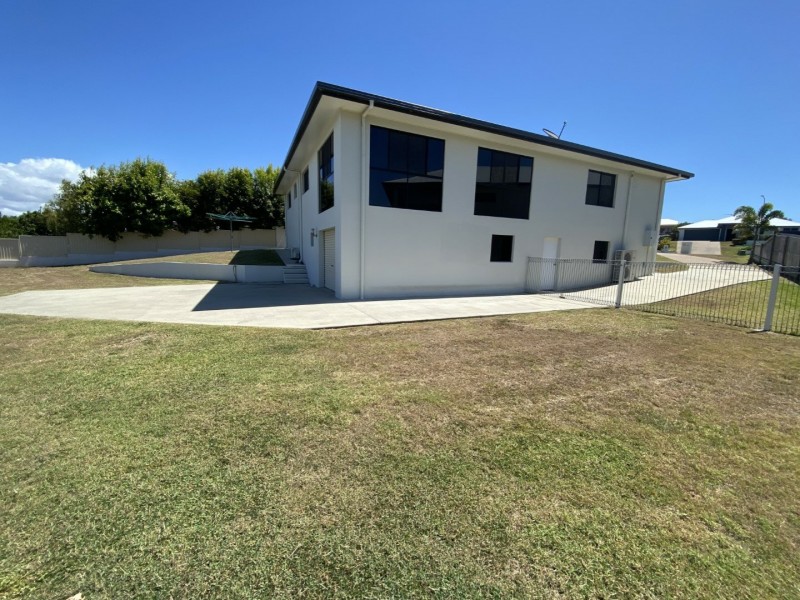 16 Silk Road, Bowen QLD 4805