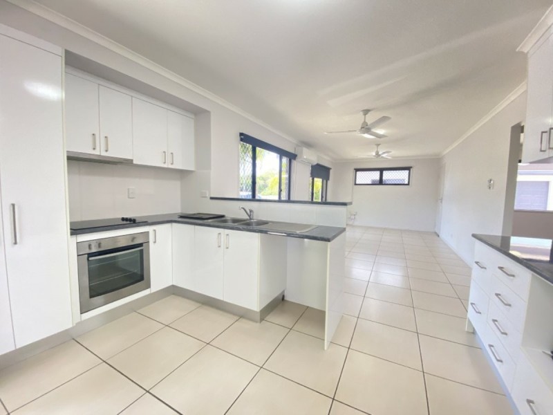 Unit 2/31 St Kilda Street, Bowen QLD 4805