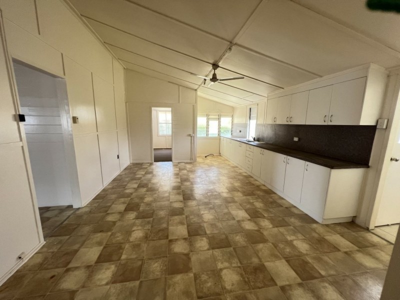 99 Herbert Street, Bowen QLD 4805