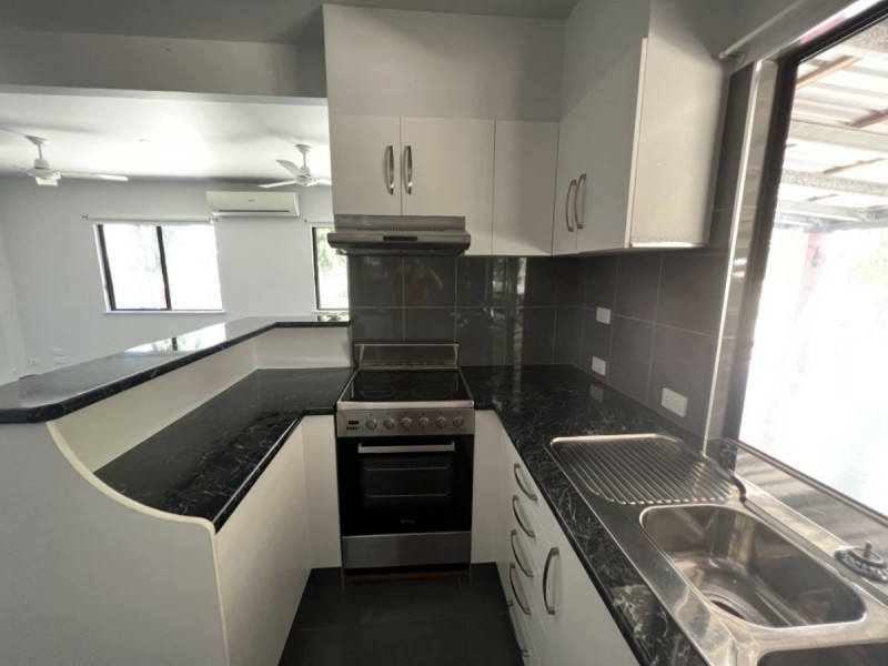 14 Scott Avenue, Bowen QLD 4805