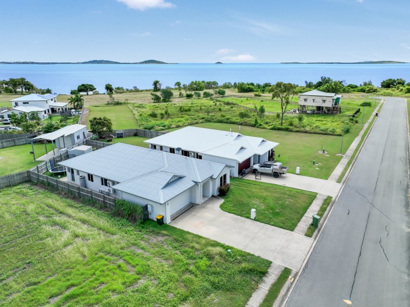 143 Oceanview Drive, Bowen QLD 4805