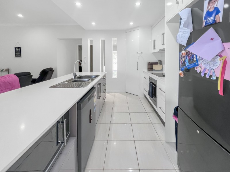 143 Oceanview Drive, Bowen QLD 4805