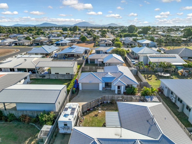 9B Lemon Grove, Bowen QLD 4805