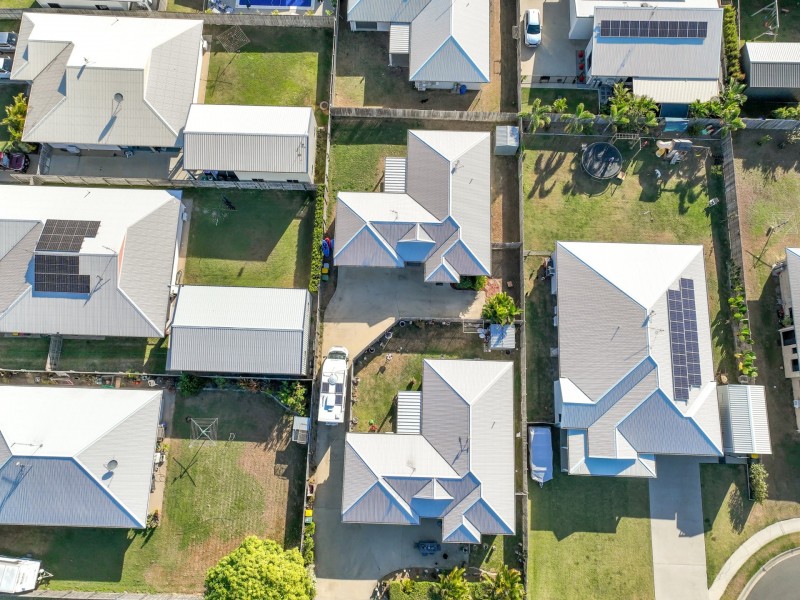 9B Lemon Grove, Bowen QLD 4805