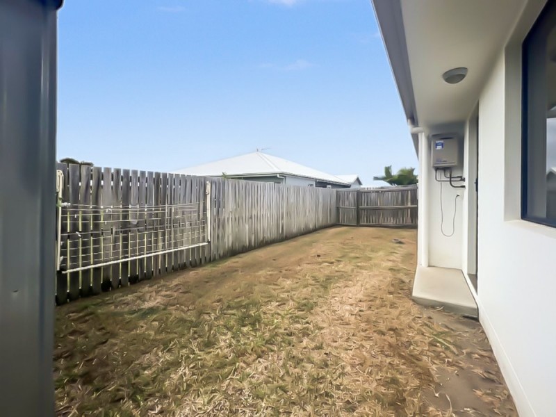 9B Lemon Grove, Bowen QLD 4805