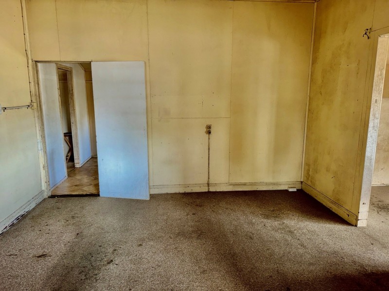 37 Bergl Street, Bowen QLD 4805