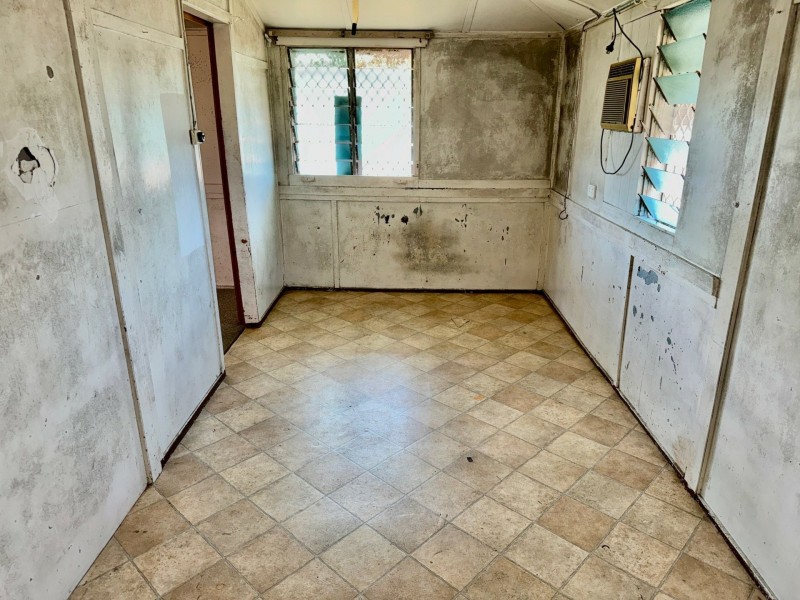 37 Bergl Street, Bowen QLD 4805