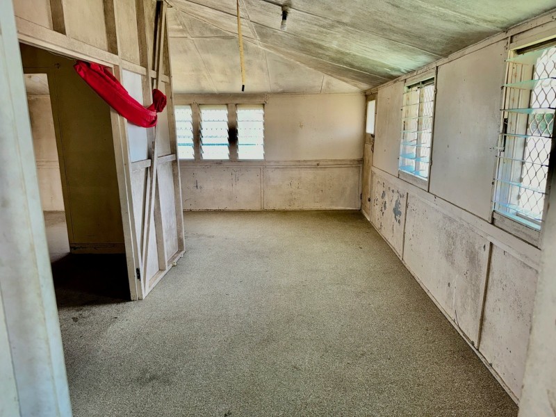 37 Bergl Street, Bowen QLD 4805