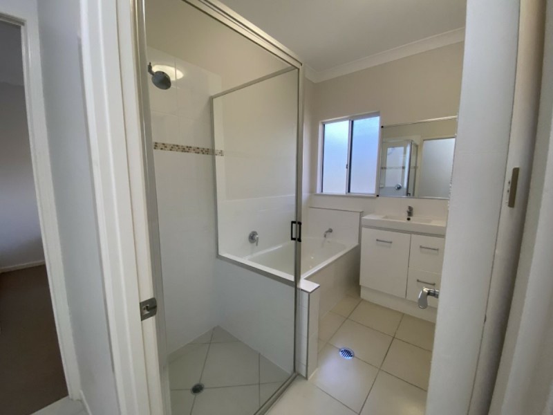 32 Seabreeze Crescent, Bowen QLD 4805