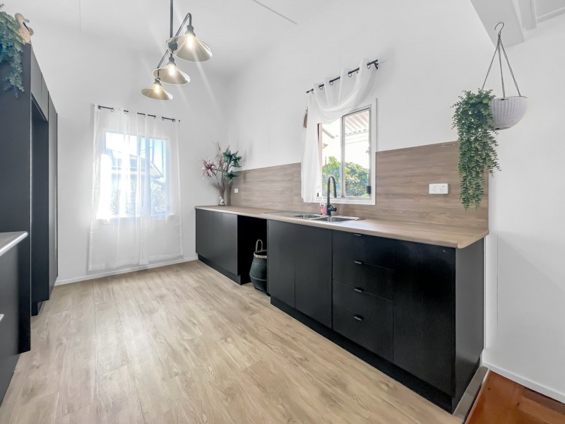 86 Herbert Street, Bowen QLD 4805