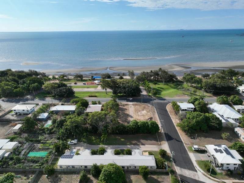 Unit 4/41 Crofton Street, Bowen QLD 4805