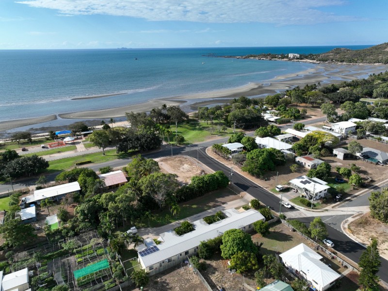 Unit 4/41 Crofton Street, Bowen QLD 4805