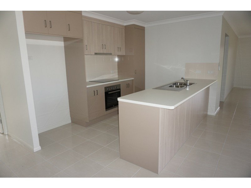 20 Hamilton Street, Bowen QLD 4805