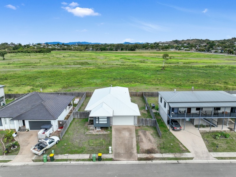7 Baker Street, Bowen QLD 4805