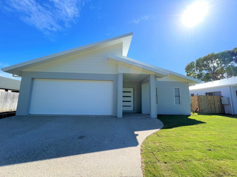 9 Crofton Street, Bowen QLD 4805