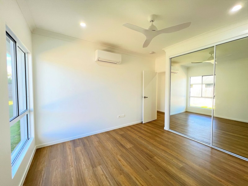 9 Crofton Street, Bowen QLD 4805