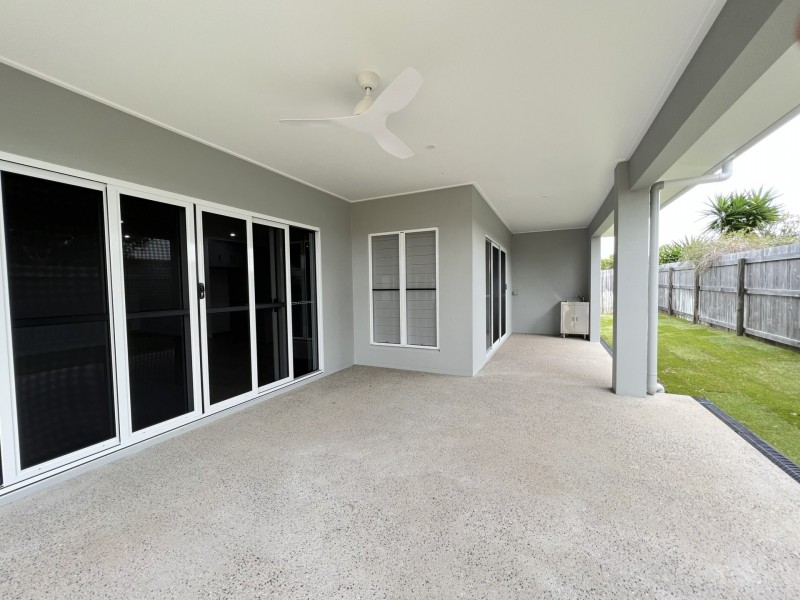 9 Crofton Street, Bowen QLD 4805