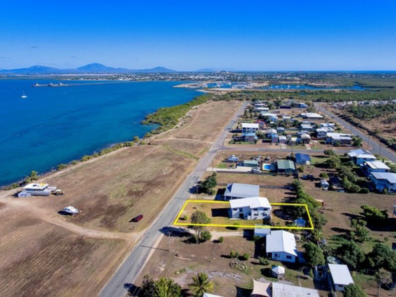 12 Wentworth St, Bowen QLD 4805