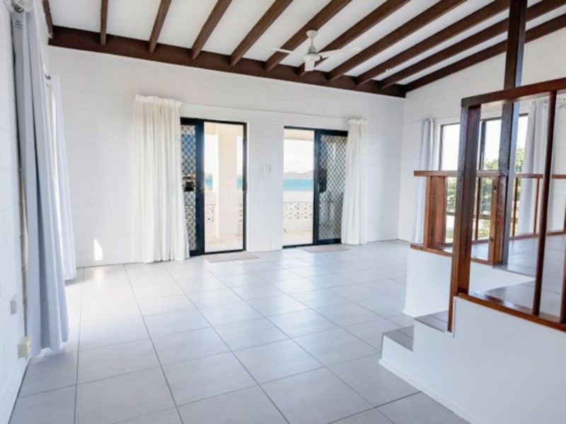 12 Wentworth St, Bowen QLD 4805