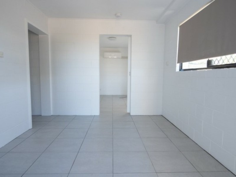 12 Wentworth St, Bowen QLD 4805