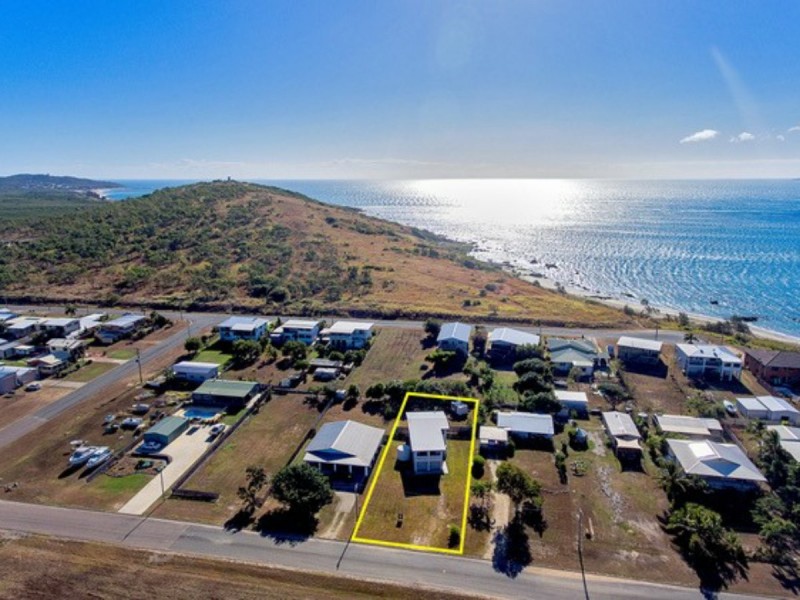 12 Wentworth St, Bowen QLD 4805