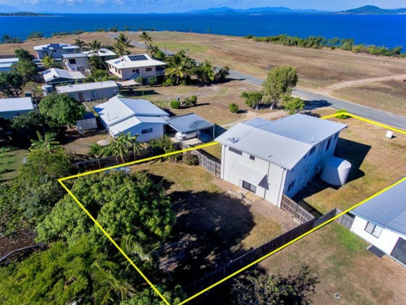 12 Wentworth St, Bowen QLD 4805