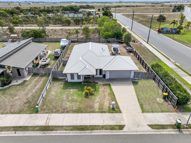 2 Banks Drive, Bowen QLD 4805
