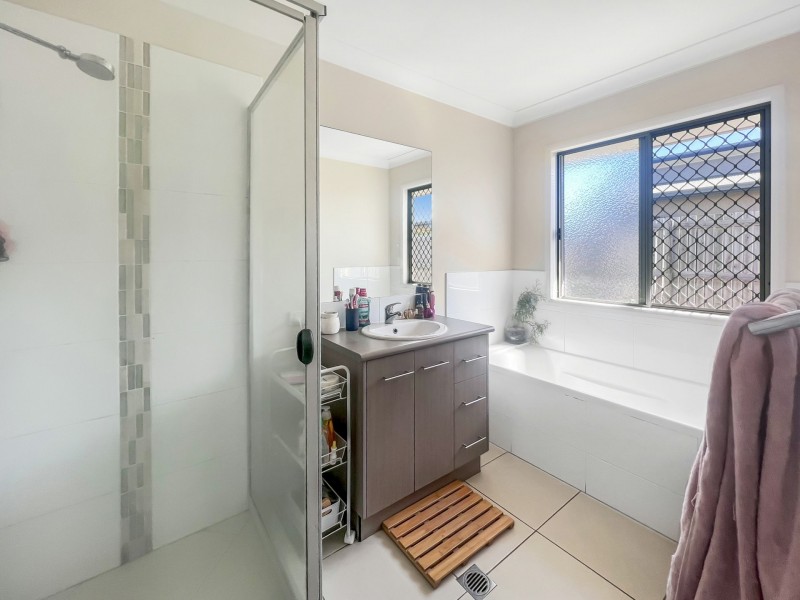 2 Banks Drive, Bowen QLD 4805