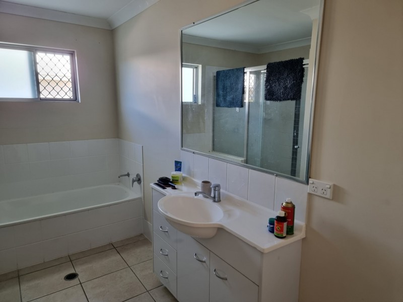 1 Sapphire Crescent, Bowen QLD 4805