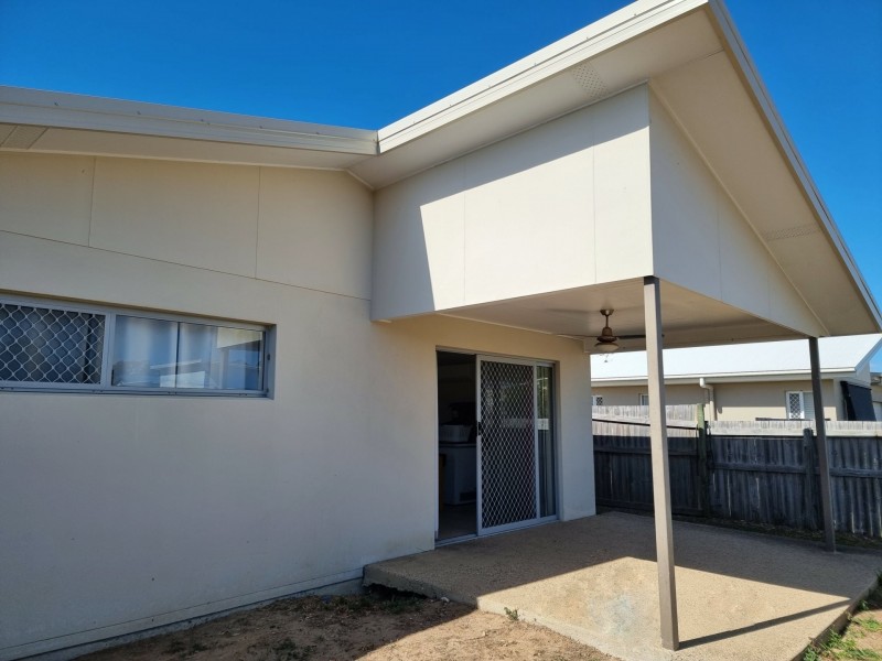 1 Sapphire Crescent, Bowen QLD 4805