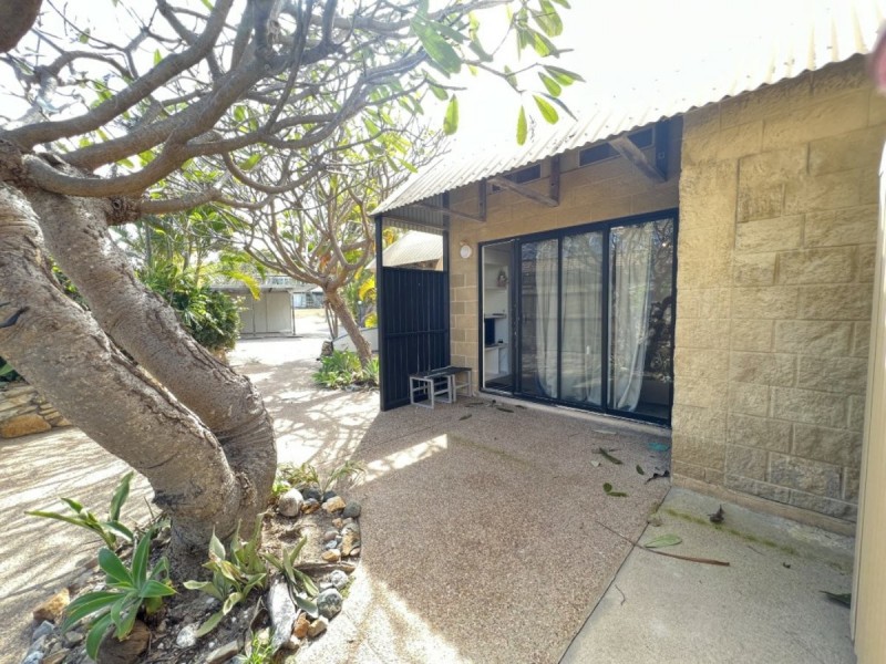 3/8 Pandanus Street, Bowen QLD 4805