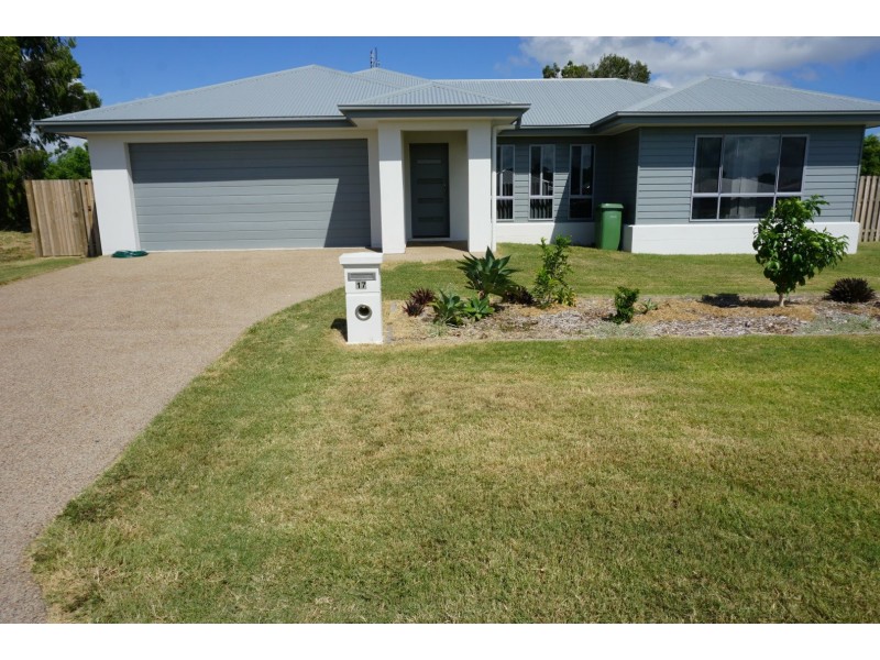 17 Hamilton Street, Bowen QLD 4805