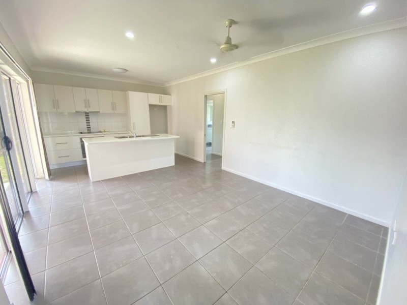 34 Seabreeze Cres, Bowen QLD 4805
