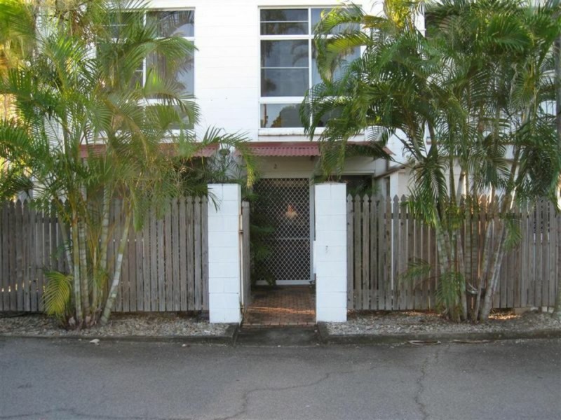 Unit 2, 89 Horseshoe Bay Road, Bowen QLD 4805