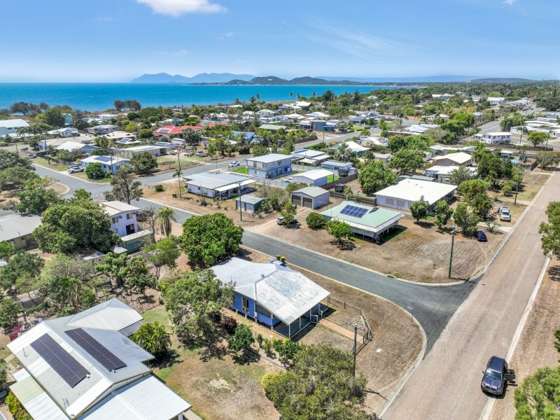 24 Creek Street, Bowen QLD 4805