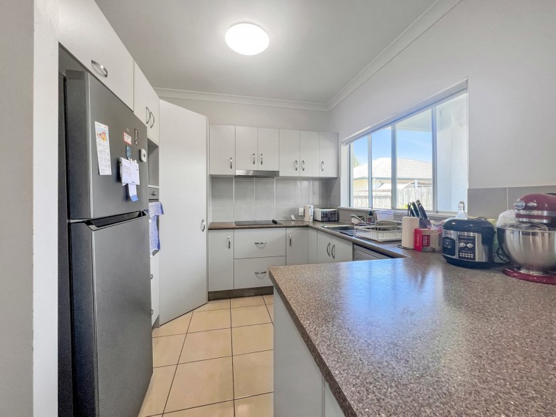 6 Seabreeze Crescent, Bowen QLD 4805