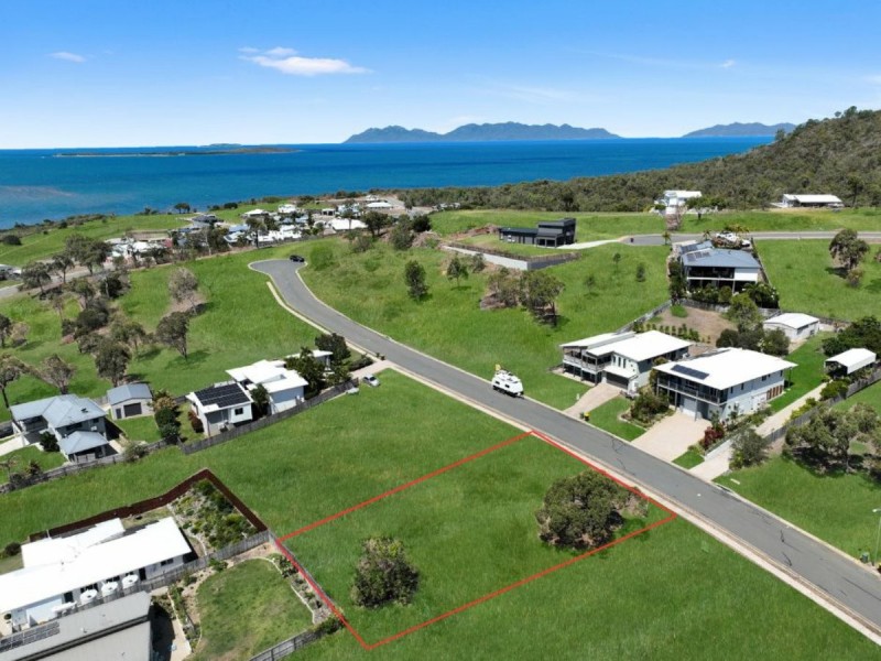 9 Seacove Crescent, Bowen QLD 4805