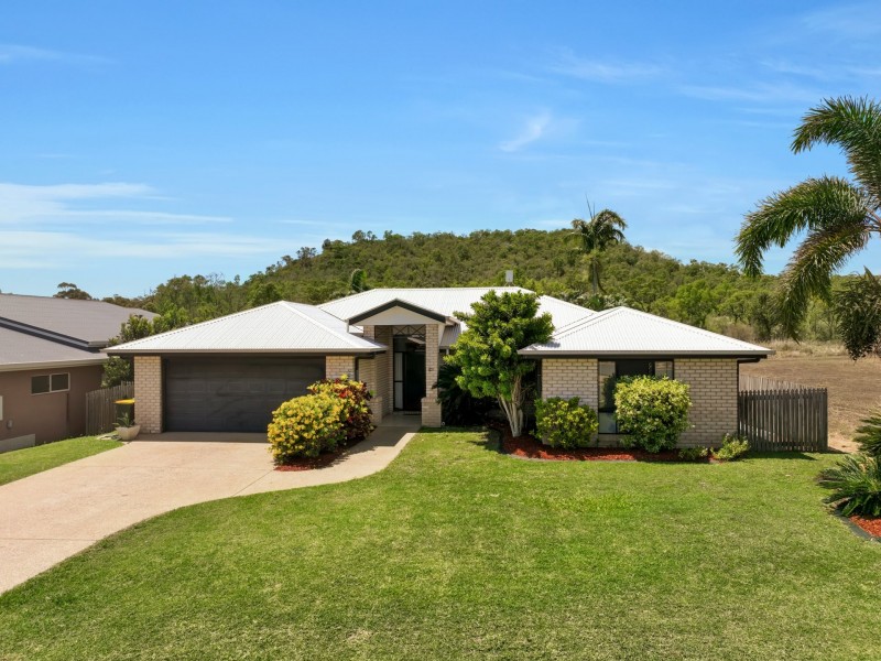 142 Ocean View Drive, Bowen QLD 4805