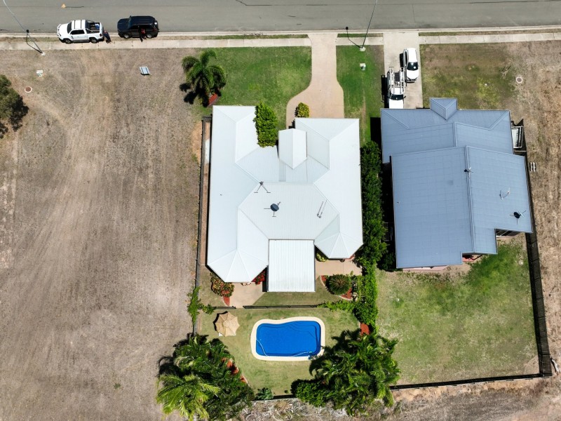 142 Ocean View Drive, Bowen QLD 4805