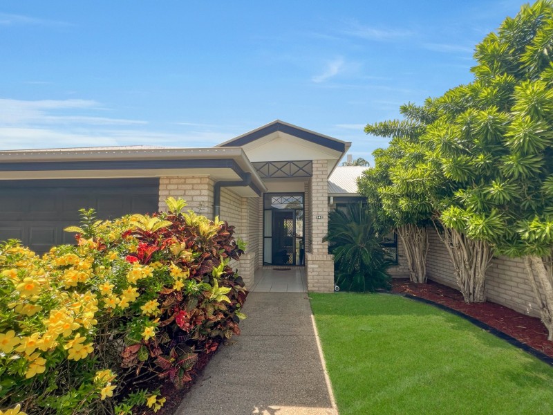 142 Ocean View Drive, Bowen QLD 4805