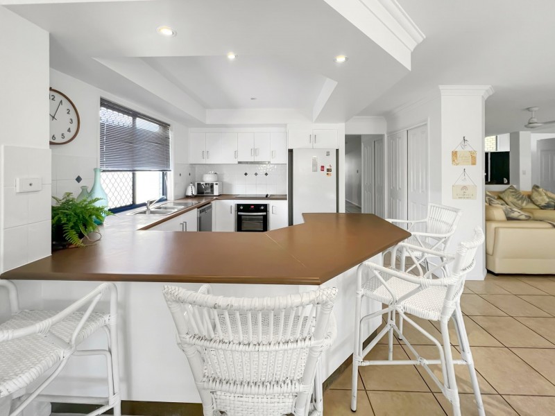 142 Ocean View Drive, Bowen QLD 4805