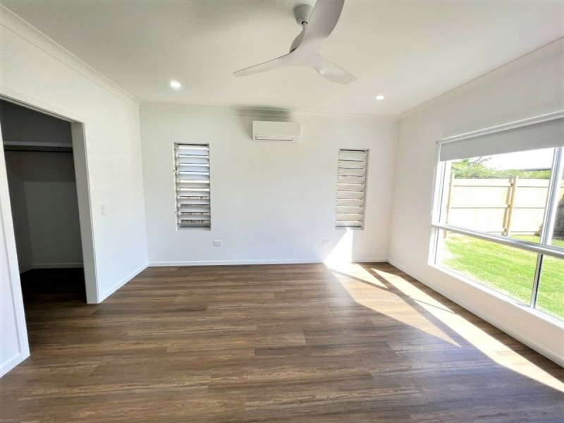 11 Crofton Street, Bowen QLD 4805