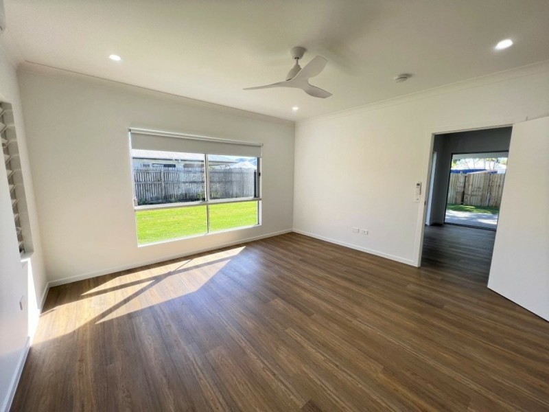11 Crofton Street, Bowen QLD 4805