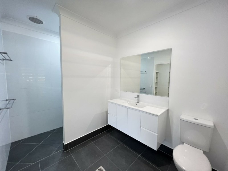 11 Crofton Street, Bowen QLD 4805